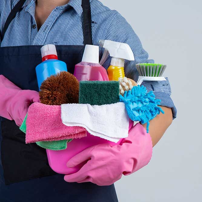 Employer une femme de ménage au noir : quels sont les risques ?